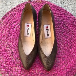 Vintage Carmelletes Brown Leather Pumps - Size 5